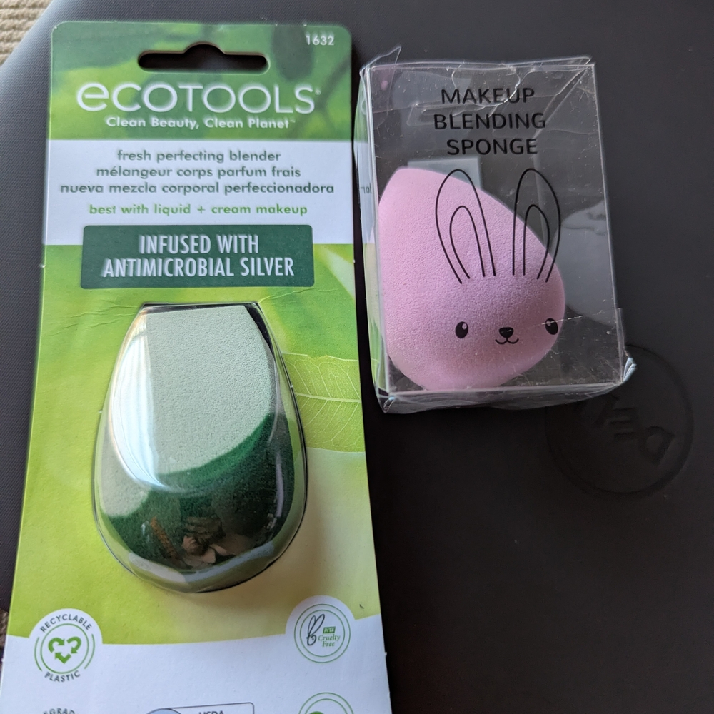 EcoTools Makeup Blenders - Picture 1 of 3